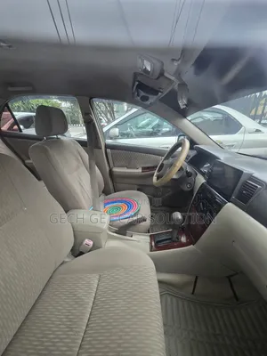 Photo - Toyota Corolla 2007 Gold