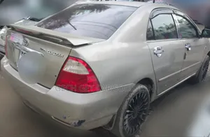 Toyota Corolla 2007 Gold