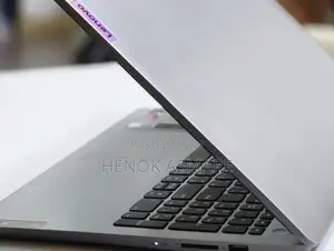 New Laptop Lenovo Ideapad 3 8GB AMD Ryzen 5 SSD 512GB