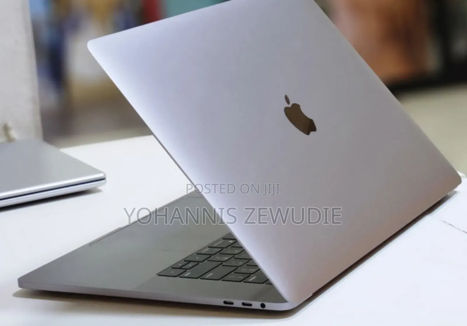 New Laptop Apple MacBook Pro 2019 32GB Intel Core I9 SSD 1T