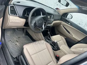 Hyundai Tucson 2018 Brown