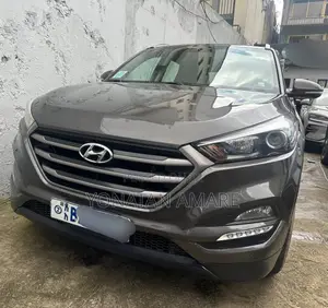 Photo - Hyundai Tucson 2018 Brown
