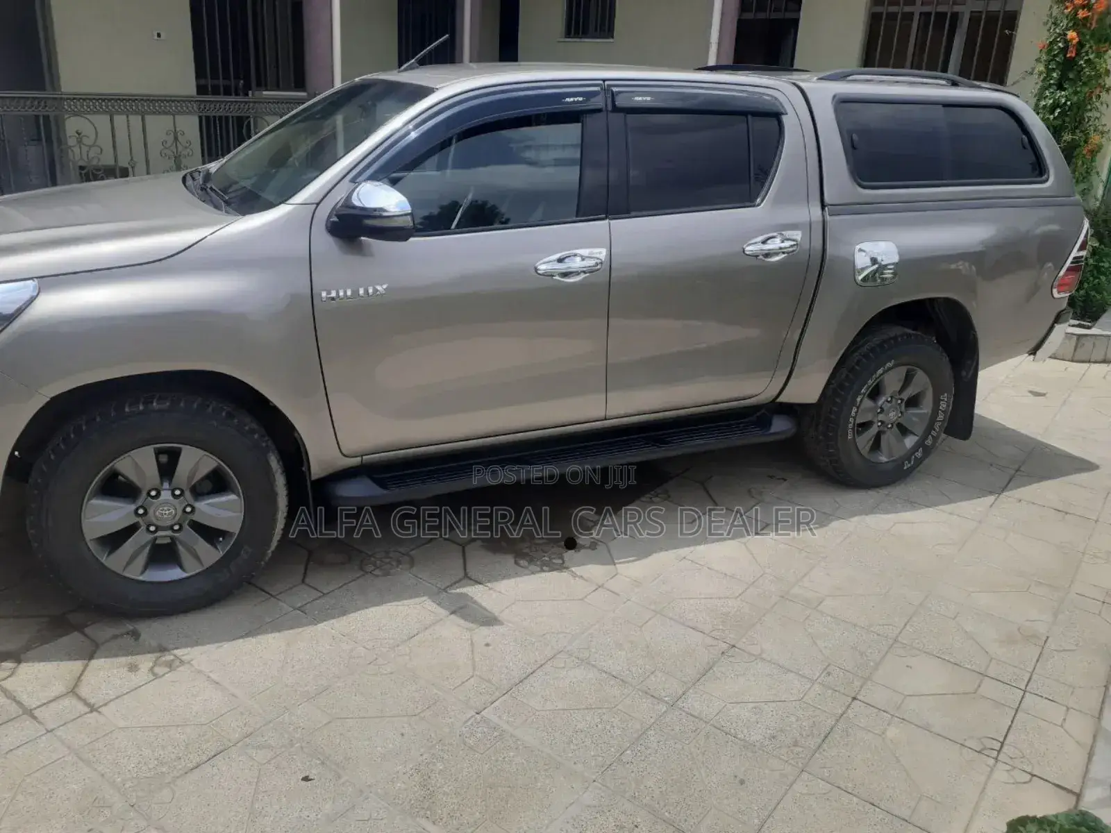 Toyota Hilux 2016 Gray