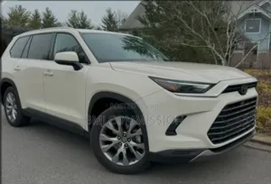New Toyota Highlander Platinum 2025 Ivory