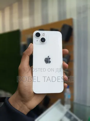 Photo - Apple iPhone 13 128 GB White