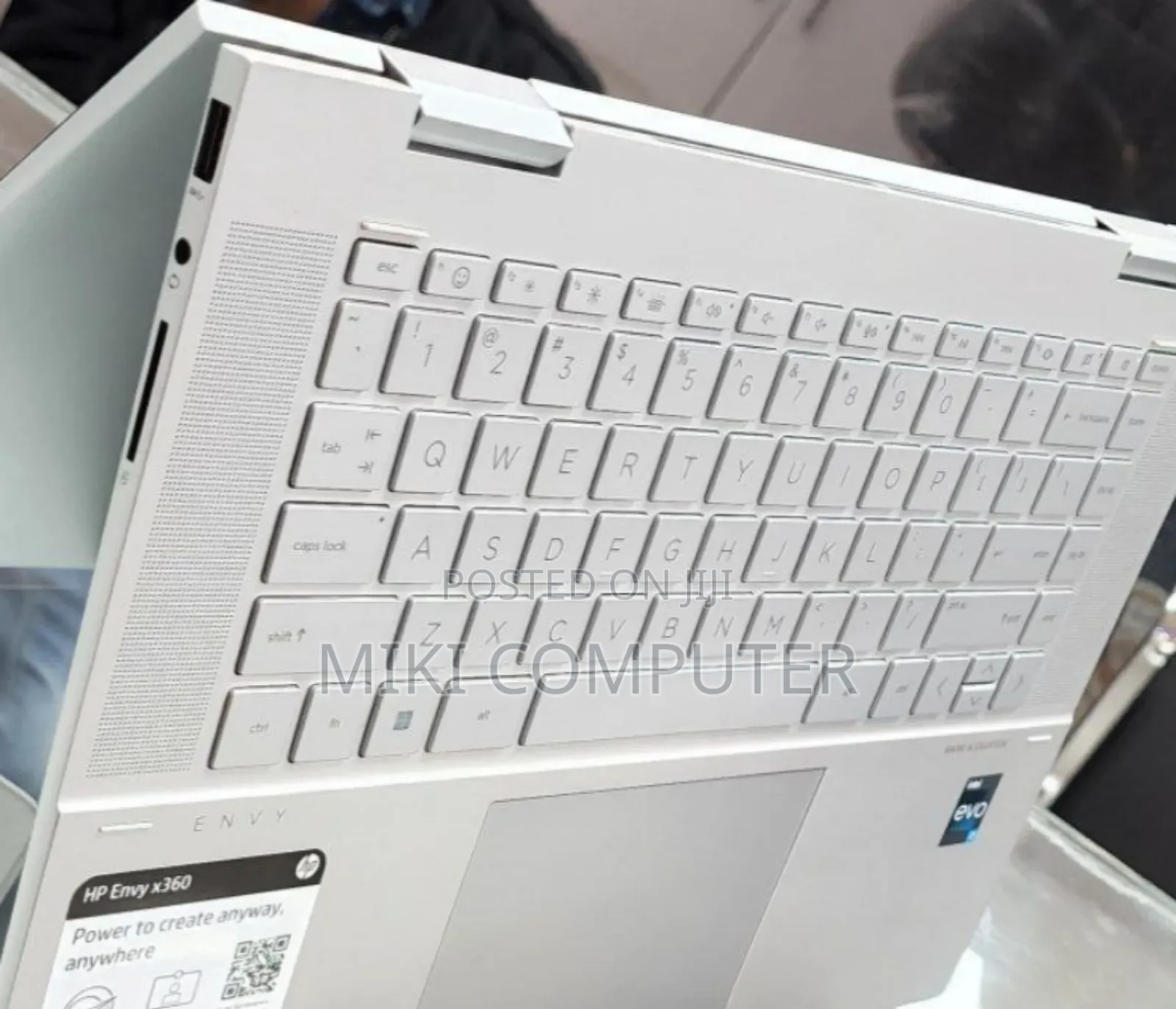 New Laptop HP Envy X360 8GB Intel Core I5 SSD 512GB