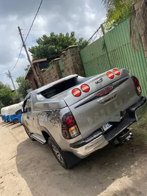 Toyota Hilux 2017 Silver