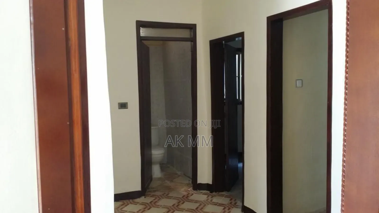 Furnished 5bdrm Villa in Yeka for sale