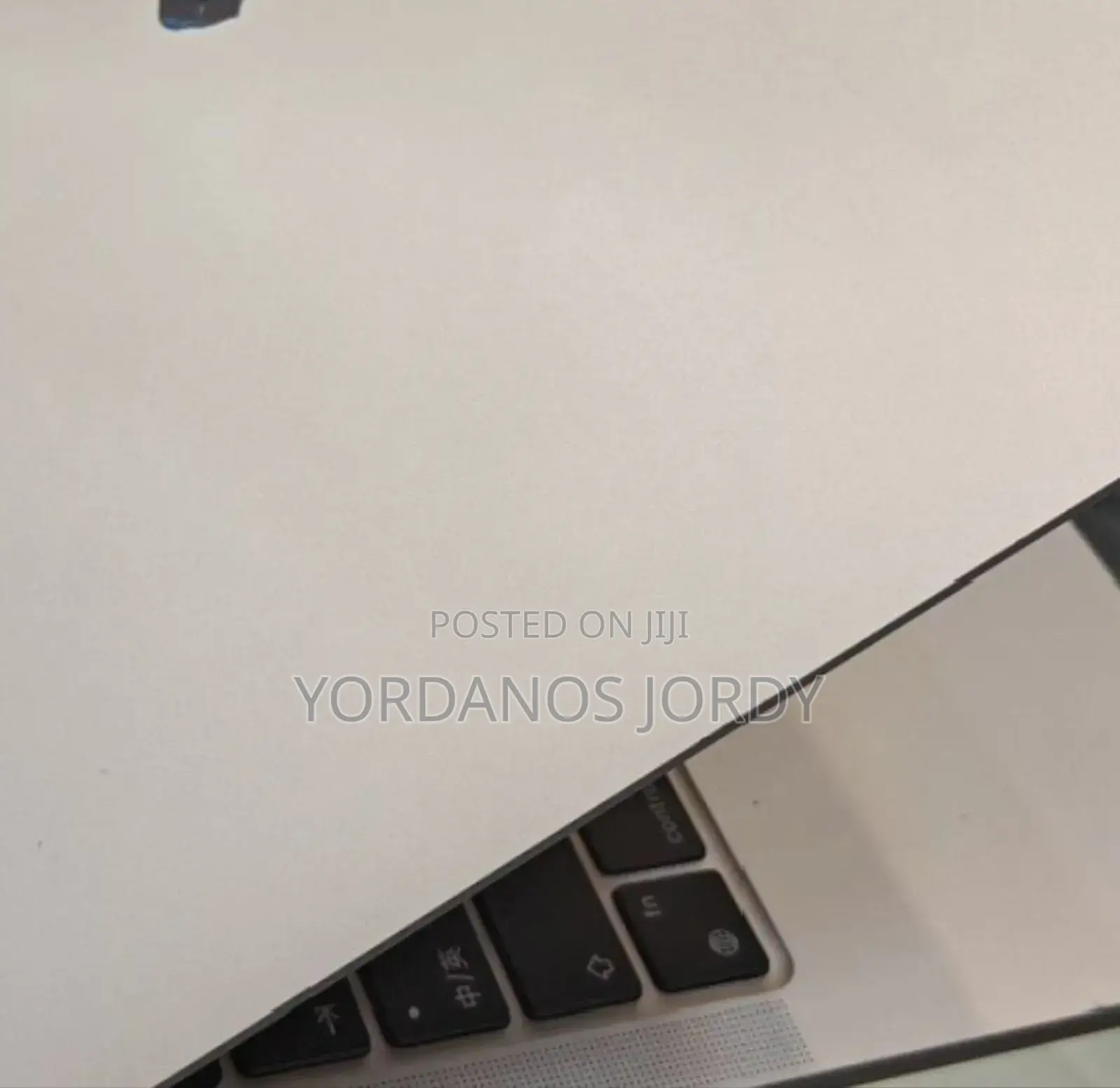 New Laptop Apple MacBook Pro M1 8GB AMD Ryzen 7 SSD 256GB