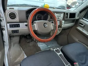 Suzuki Every Wagon 2012 White