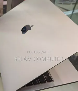 Photo - New Laptop Apple MacBook Pro M1 8GB Apple M1 SSD 256GB