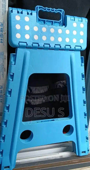 ተጣጣፊ ወንበር (Simple Chair )