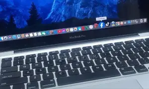 New Laptop Apple MacBook Pro 2011 8GB Intel Core i5 HDD 500GB