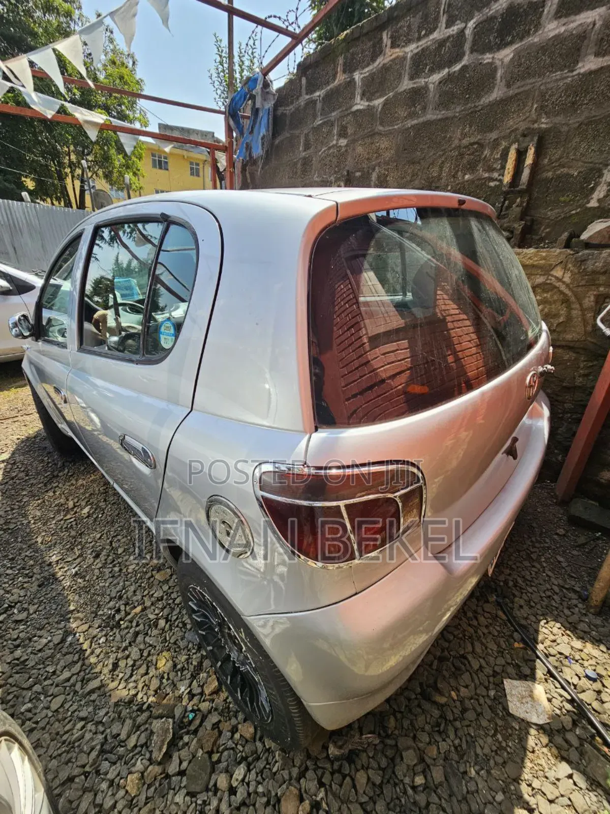 Toyota Yaris 2010 Silver