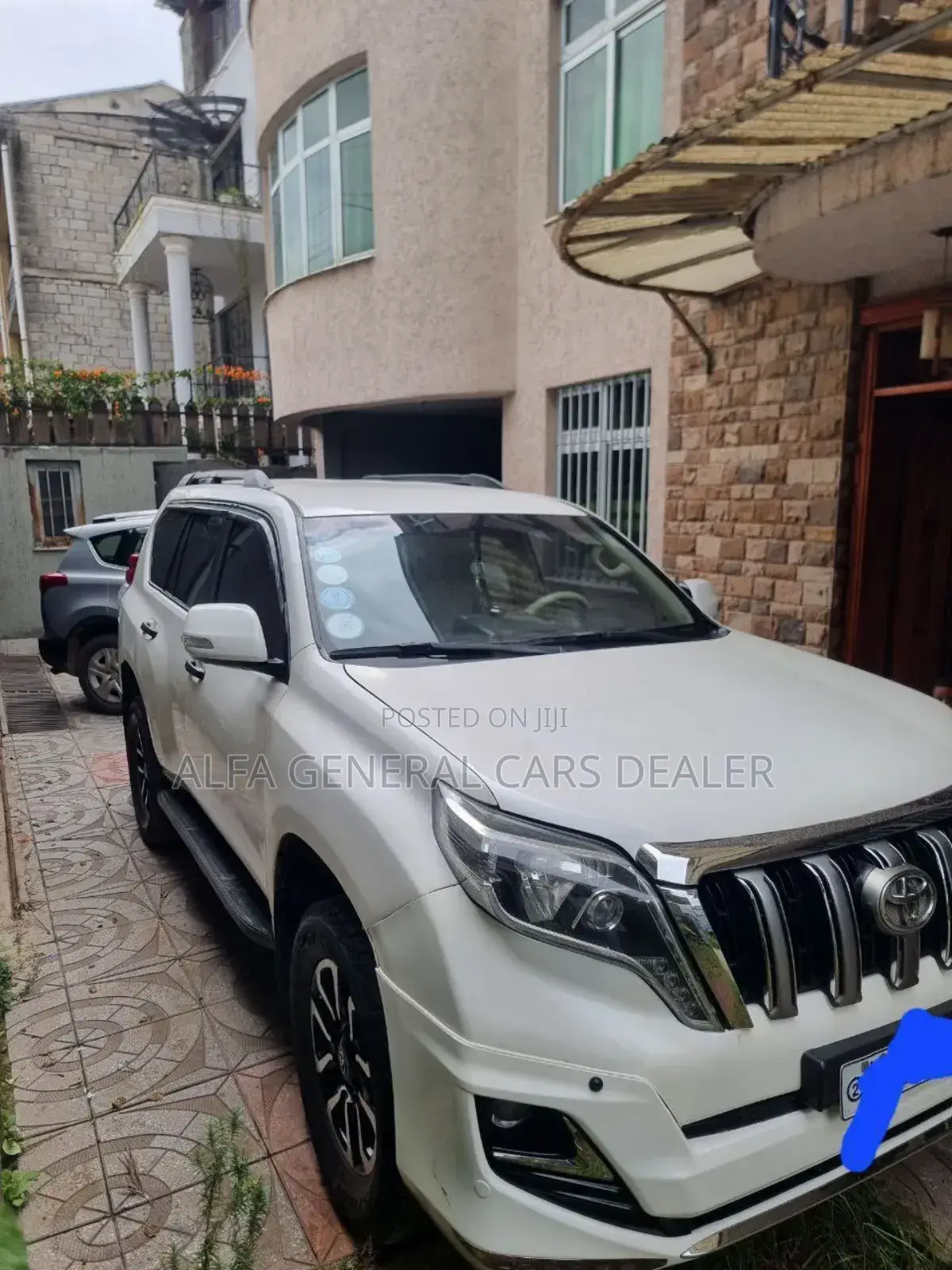 Toyota Land Cruiser Prado 2013 White