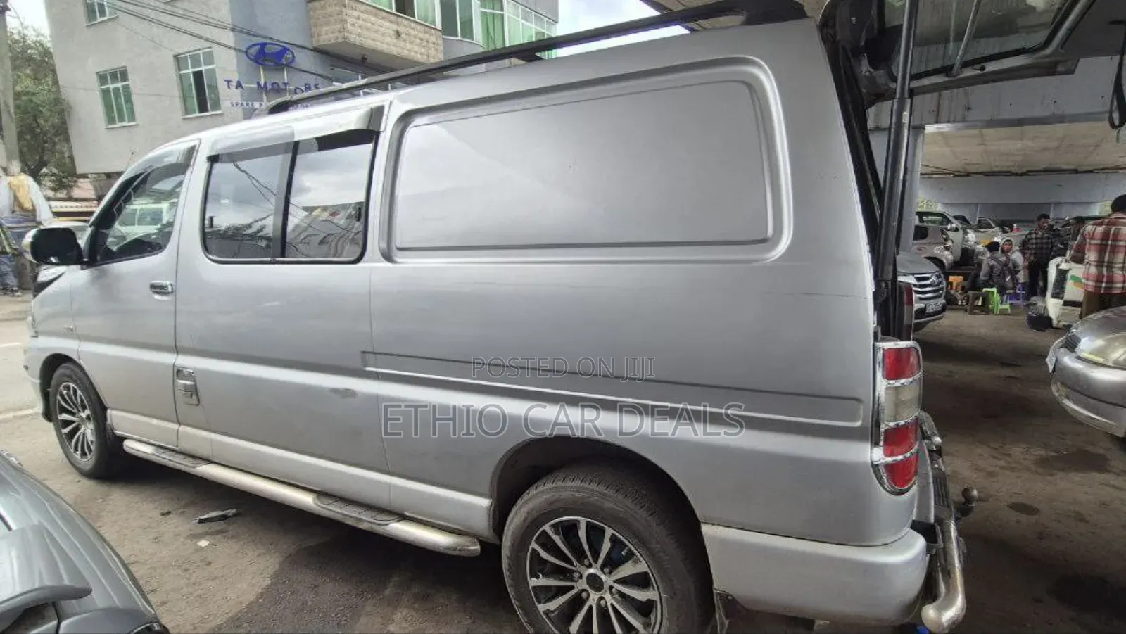 Toyota HiAce 2009 Silver