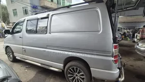 Toyota HiAce 2009 Silver
