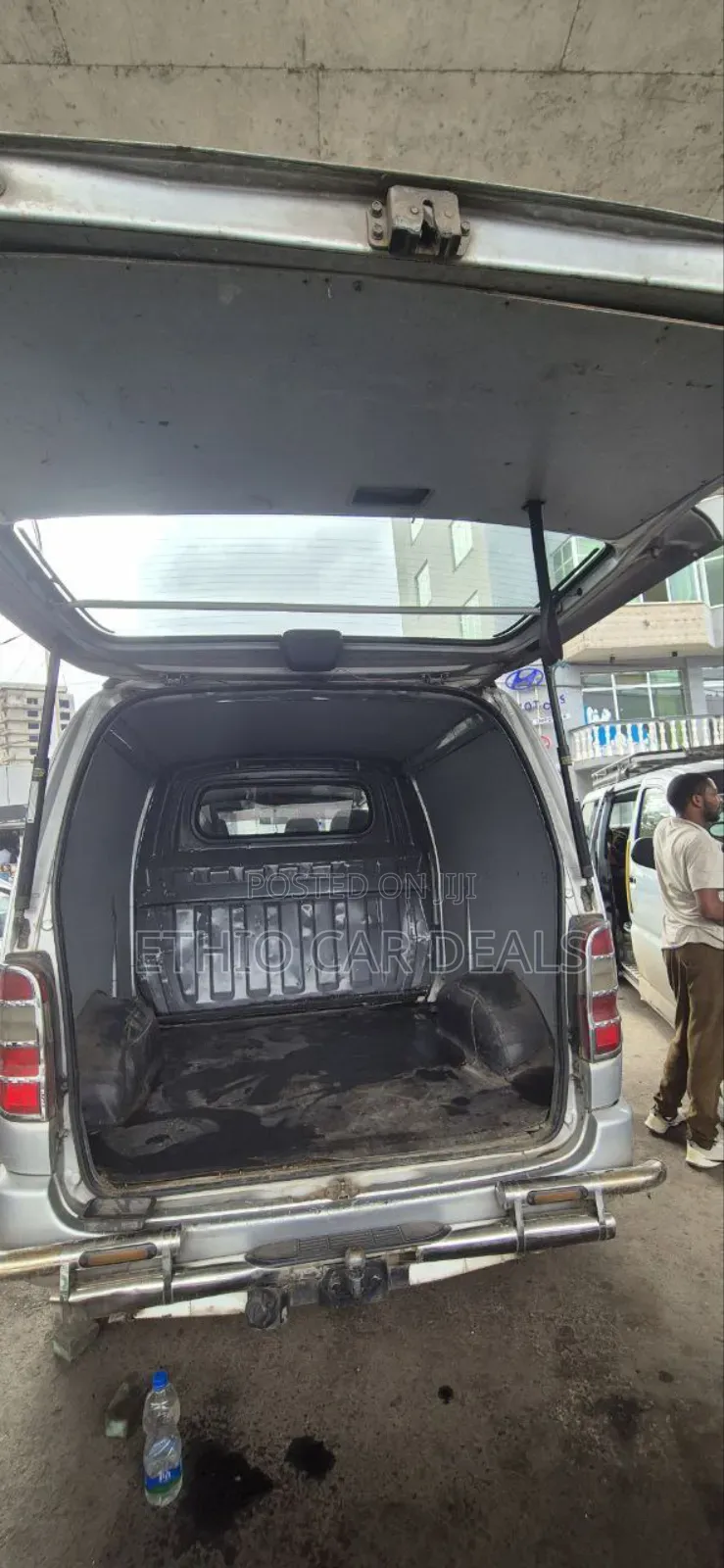 Toyota HiAce 2009 Silver