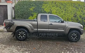 Toyota Tacoma 2012 Beige