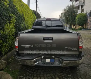 Toyota Tacoma 2012 Beige
