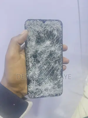 Photo - ኦርጂናል ስክሪን አለን በቅናሽ  Samsung iPhone Infinix Oppo Vivo