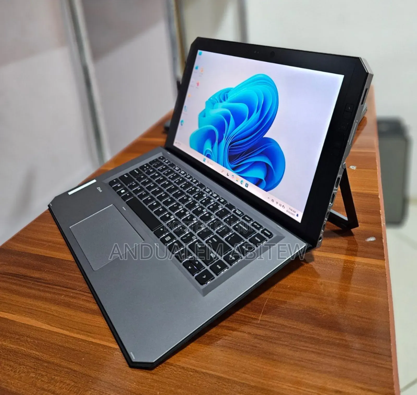 New Laptop HP ZBook X2 G4 32GB Intel Core I7 SSD 512GB