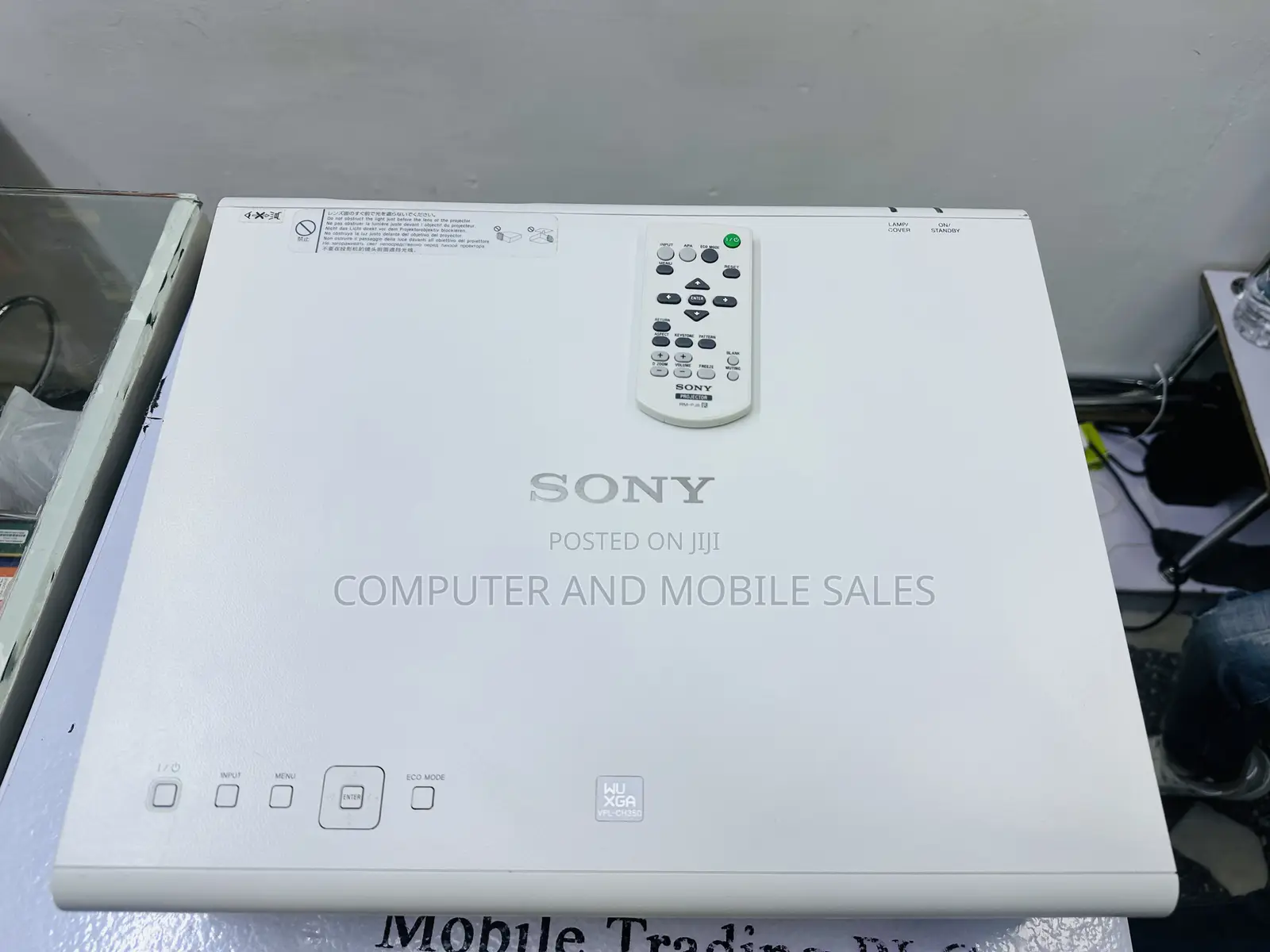 Sony Vpl-ch350 4000 Lumen Wuxga 3lcd Projector (White)