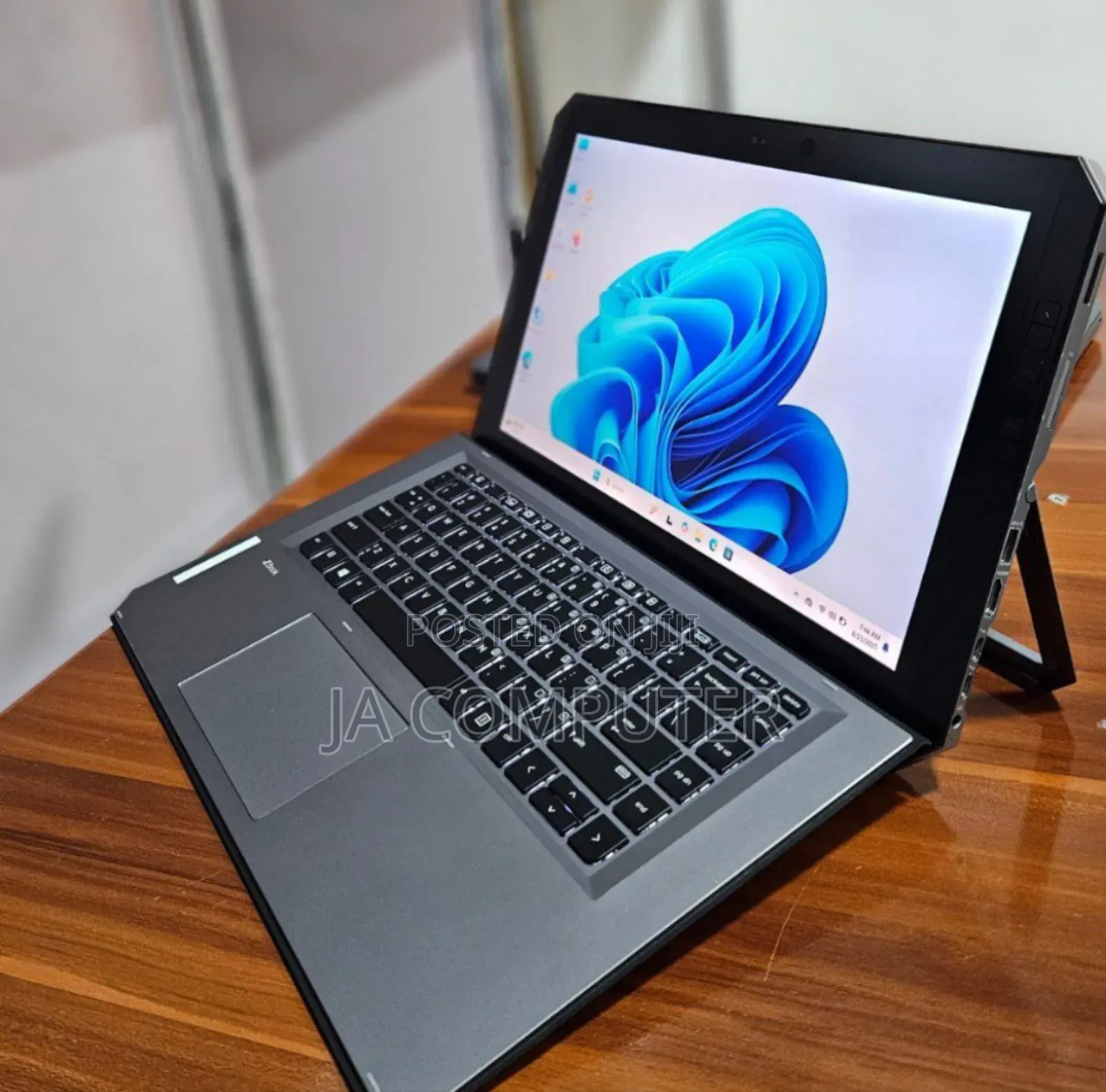 New Laptop HP Zbook Studio G7 16GB Intel Core I7 SSD 512GB