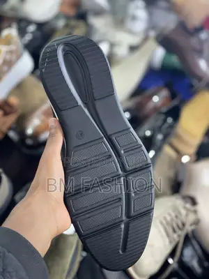 Men’S Loafers Black Casual Classic Footwear for Any Occasion