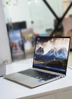 Photo - New Laptop Samsung Galaxy Book 2 16GB Intel Core I5 SSD 512GB