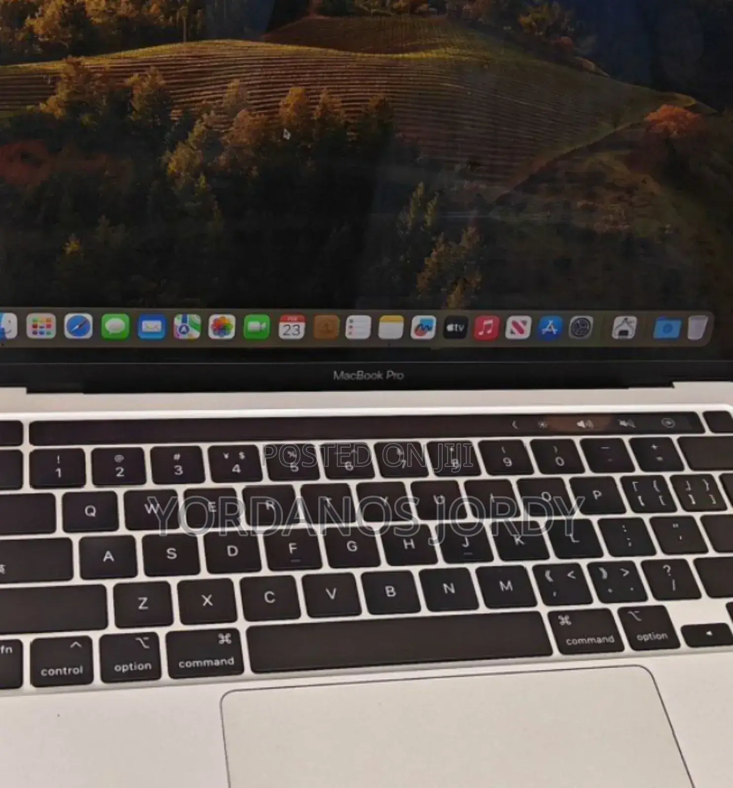 New Laptop Apple MacBook Pro M1 8GB Intel Core I7 SSD 256GB