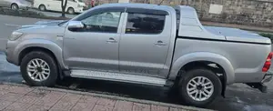 Toyota Hilux 2015 Silver