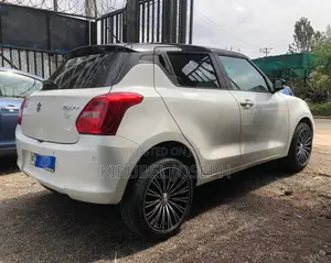 Suzuki Swift 2021 White