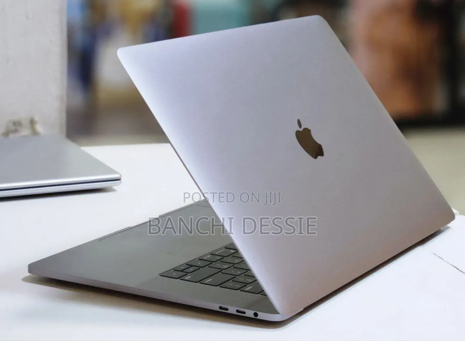 New Laptop Apple MacBook Pro 2019 32GB Intel Core I9 SSD 1T