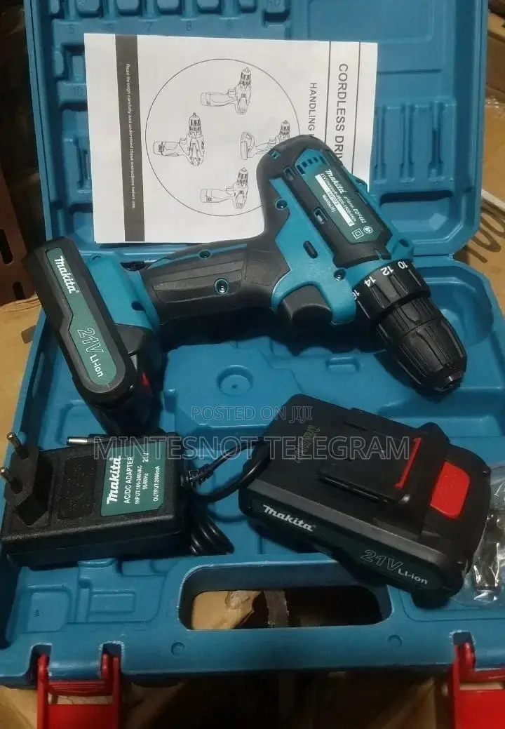 Makita Chargeable Drill