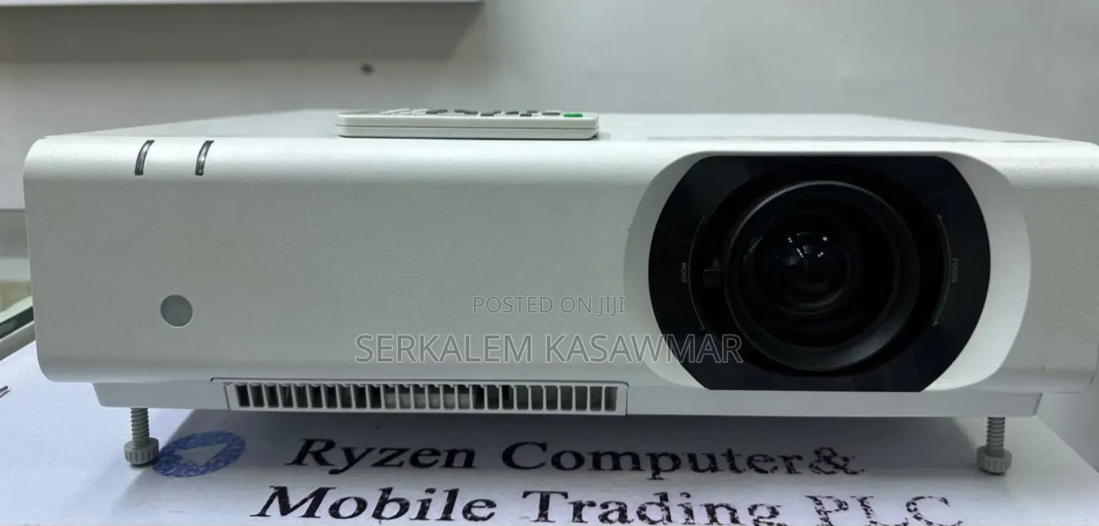 1home Cinema Projector Sony VPL-Ch350 Model Highlights Brightn
