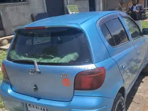 Toyota Vitz 2003 Blue