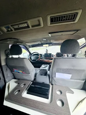 Photo - Toyota HiAce 2007 Silver