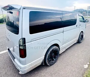 Toyota HiAce 2007 Silver