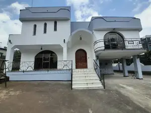 6bdrm Villa in In The Compound, Bole for rent