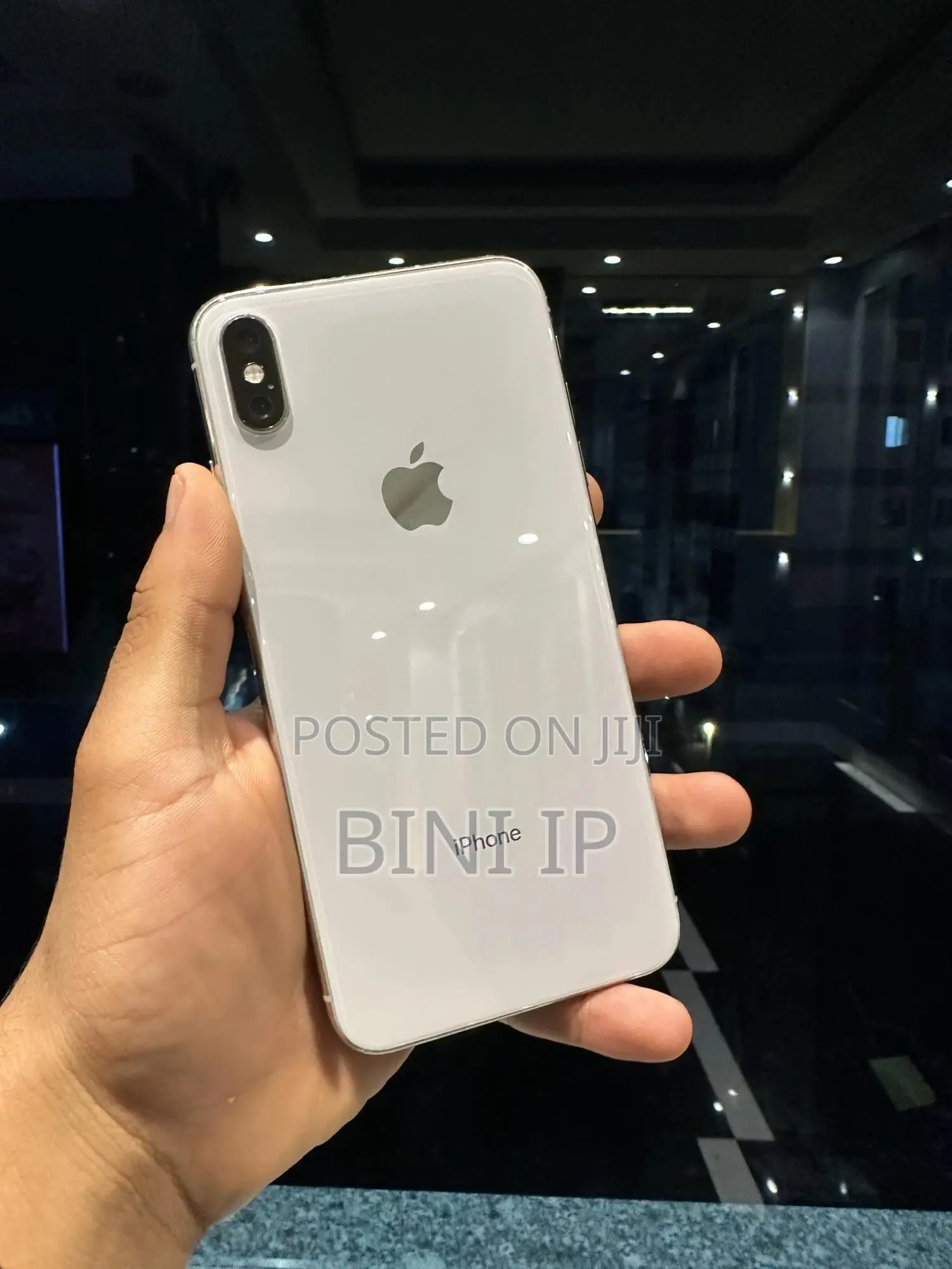 New Apple iPhone XS Max 64 GB White