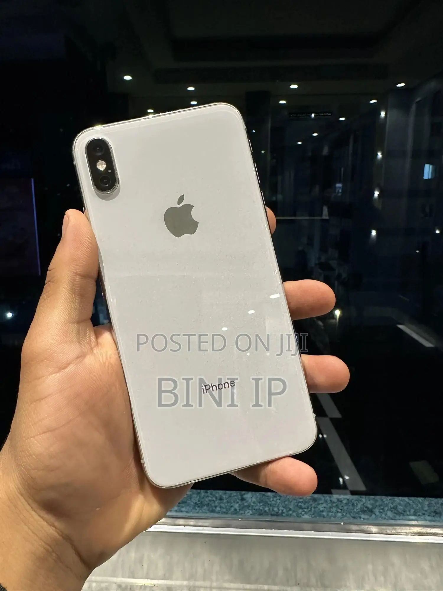New Apple iPhone XS Max 64 GB White