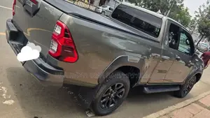 Toyota Hilux 2022 Teal