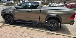 Toyota Hilux 2022 Teal