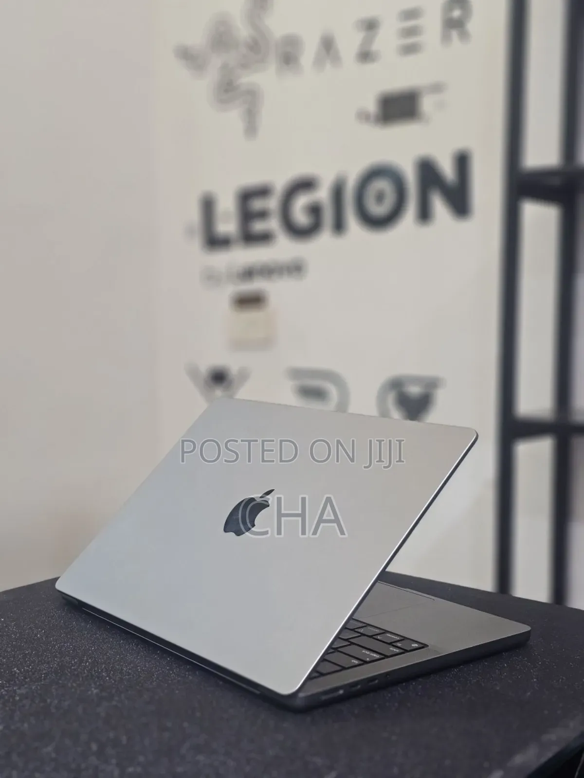 New Laptop Apple MacBook Pro 2023 M3 14-Inch 8GB Apple M3 Pro SSD 512GB