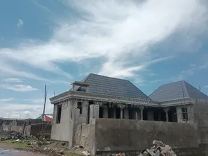 3bdrm House in ሚዛን ሱሉልታ, Oromia-Finfinne for sale