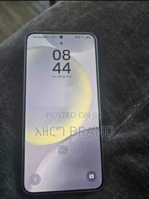 Photo - New Samsung Galaxy S24 Plus 256 GB Purple