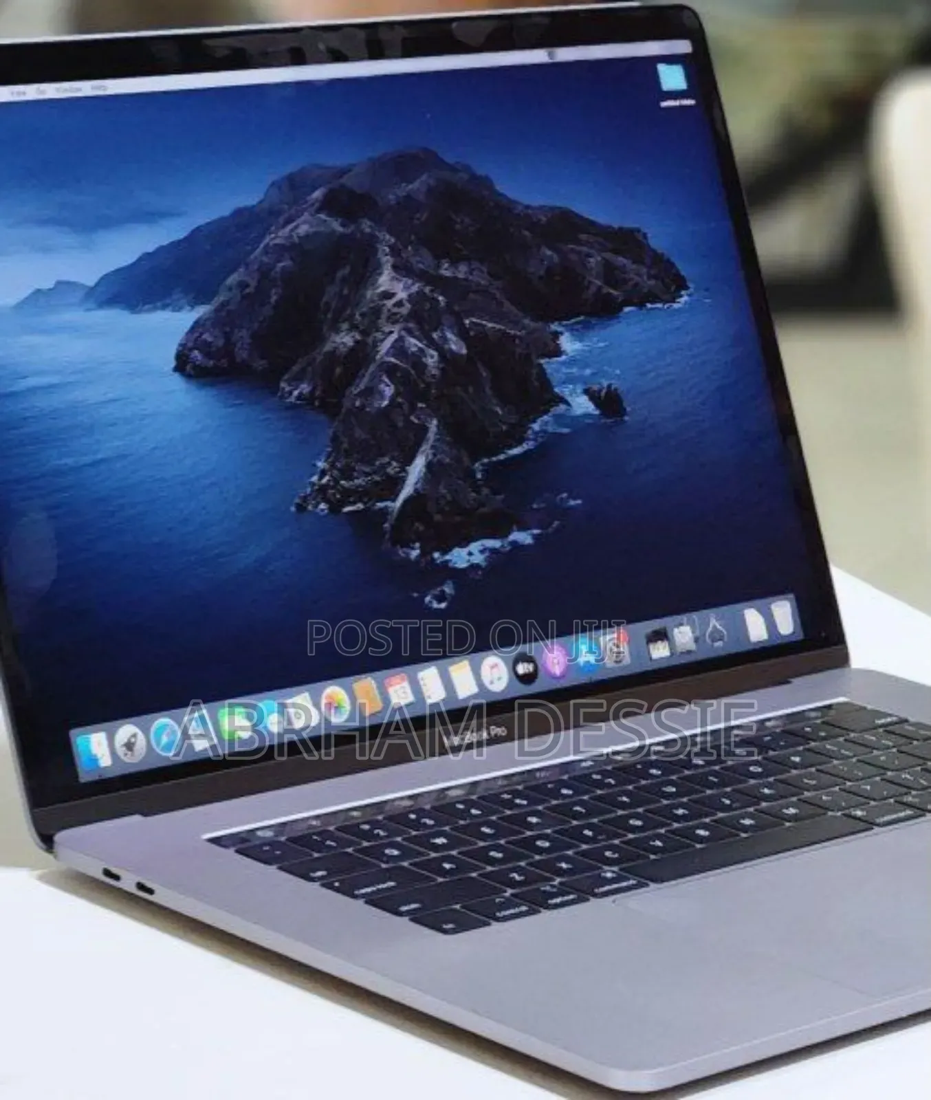 New Laptop Apple MacBook Pro 2019 32GB Intel Core I9 SSD 1T