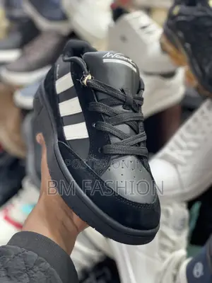 Adidas Quality Black Sneakers Metro