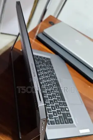 New Laptop HP ZBook 14 32GB Intel Core I7 SSD 512GB